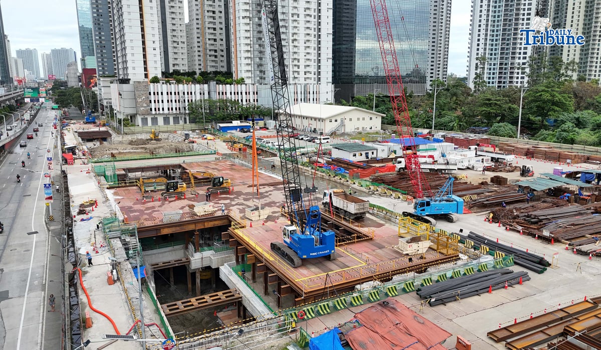 (January 12 2026) The ongoing construction of the Metro Manila Subway Project along Quezon Avenue in Quezon City on Monday, January 12, 2026. The Department of Transportation reported that it has acquired 90.76 percent of the project’s right-of-way, while at least 56 percent has been secured for the North–South Commuter Railway (NSCR) North Segment, in line with President Ferdinand R. Marcos Jr.’s directive to expedite land acquisition for the thousands of commuters expected to benefit from both transport projects. Photo/Analy Labor