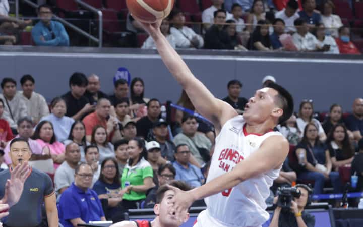 SCOTTIE Thompson leaves his Barangay Ginebra coach, Tim Cone, in awe of his magical performance during their 105-91 victory over San Miguel Beer in Game 4 of their PBA Philippine Cup best-of-seven semifinal series on Sunday.