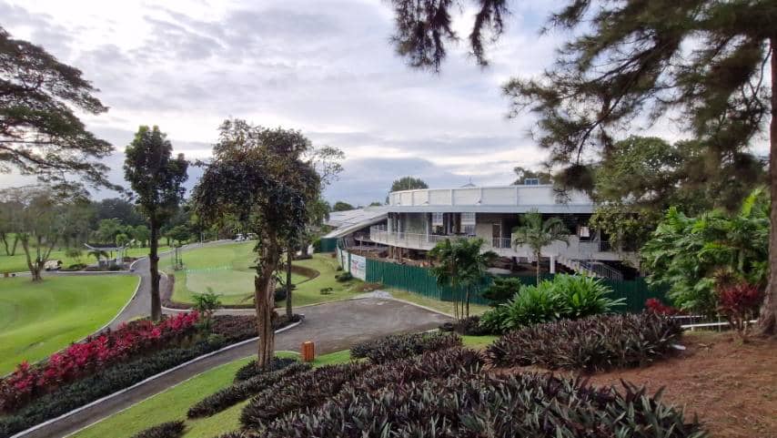 THE unfinished clubhouse of Valley Golf and Country Club is at the center of controversy gripping the 68-year-old facility.