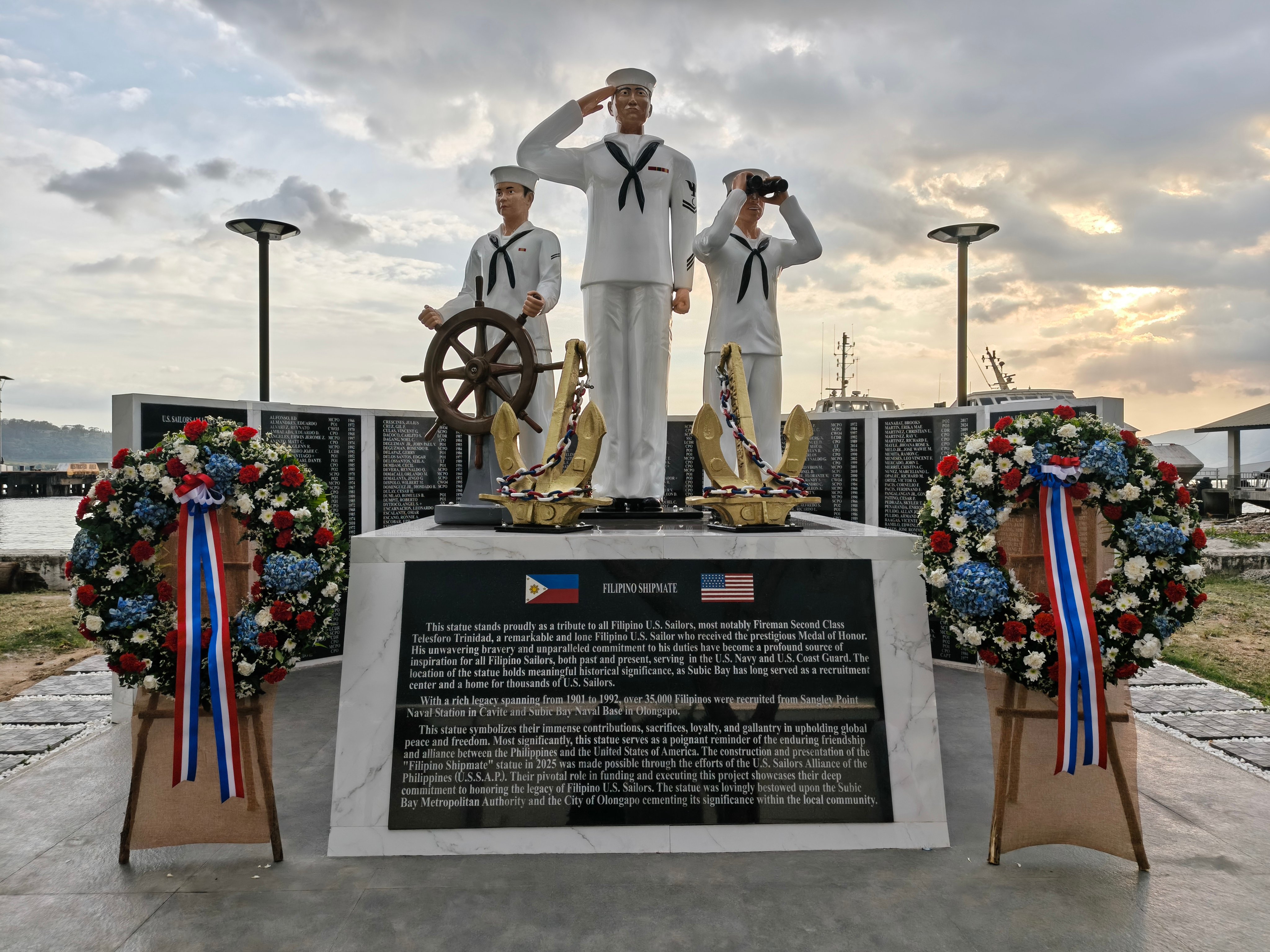 Filipino Shipmates monument unveiled in Subic Bay Freeport