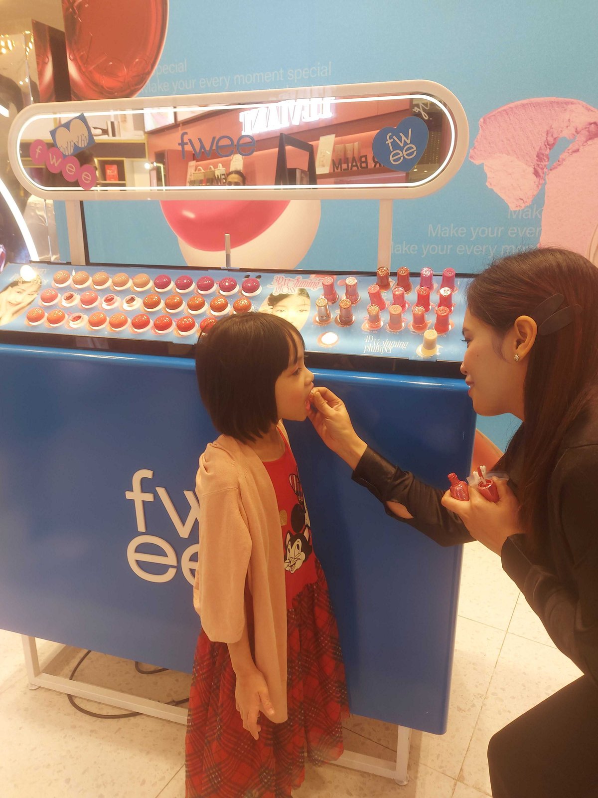 TRYING a vegan product from Korean makeup brand Fwee.