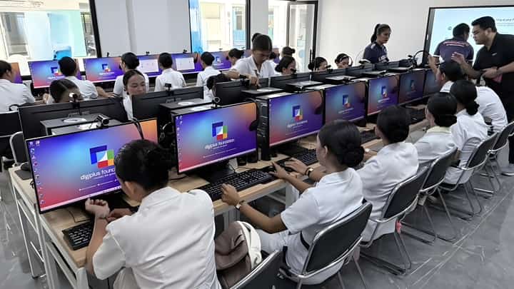 DigiPlus Foundation brings digital learning hub to remote Ticao Island