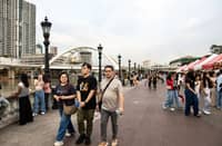 FAMILIES flock the Pasig River Esplanade in Manila during the holidays. First Lady Liza Araneta-Marcos recently announced that it will once again be open to the public in the next 10 days.