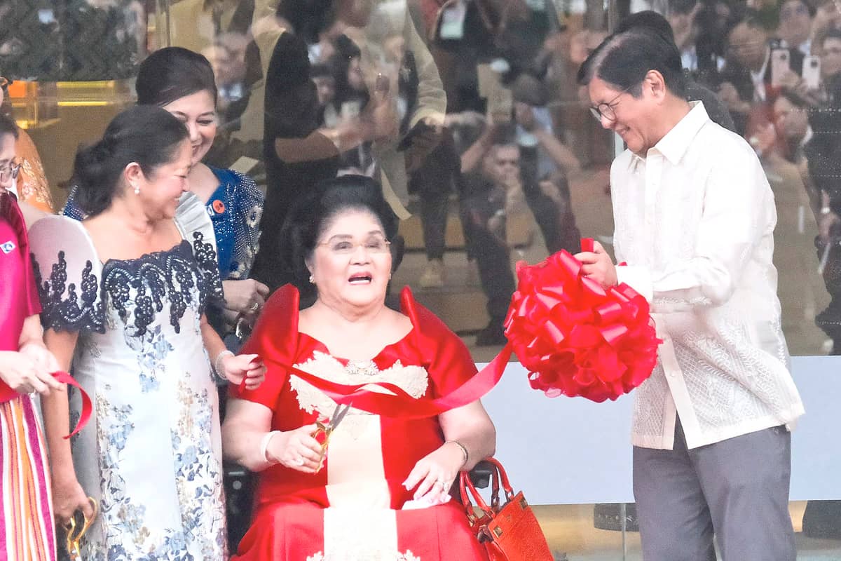PRESIDENT Ferdinand R. Marcos Jr. (right) and First Lady Liza Araneta-Marcos(second from left), with former First Lady Imelda Marcos (second from right), lead the reopening of the Likhang Filipino Exhibition Halls on 15 January. The complex now hosts nearly 200 exhibitors featuring Filipino home, fashion, crafts, food and design products in six galleries. The venue is set to welcome international delegates and global buyers ahead of the ASEAN Summit.