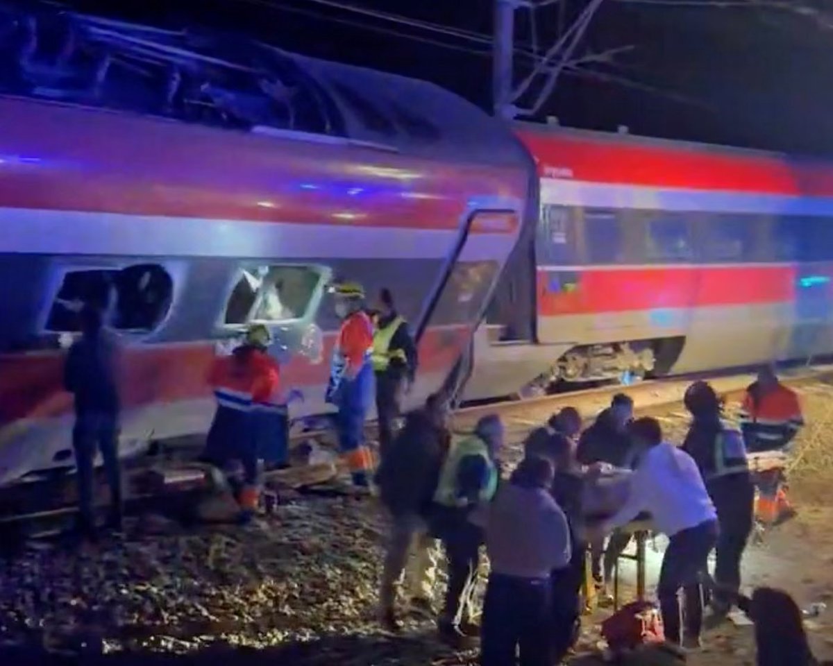 21 patay, 70 sugatan sa banggaan ng high-speed trains sa Spain