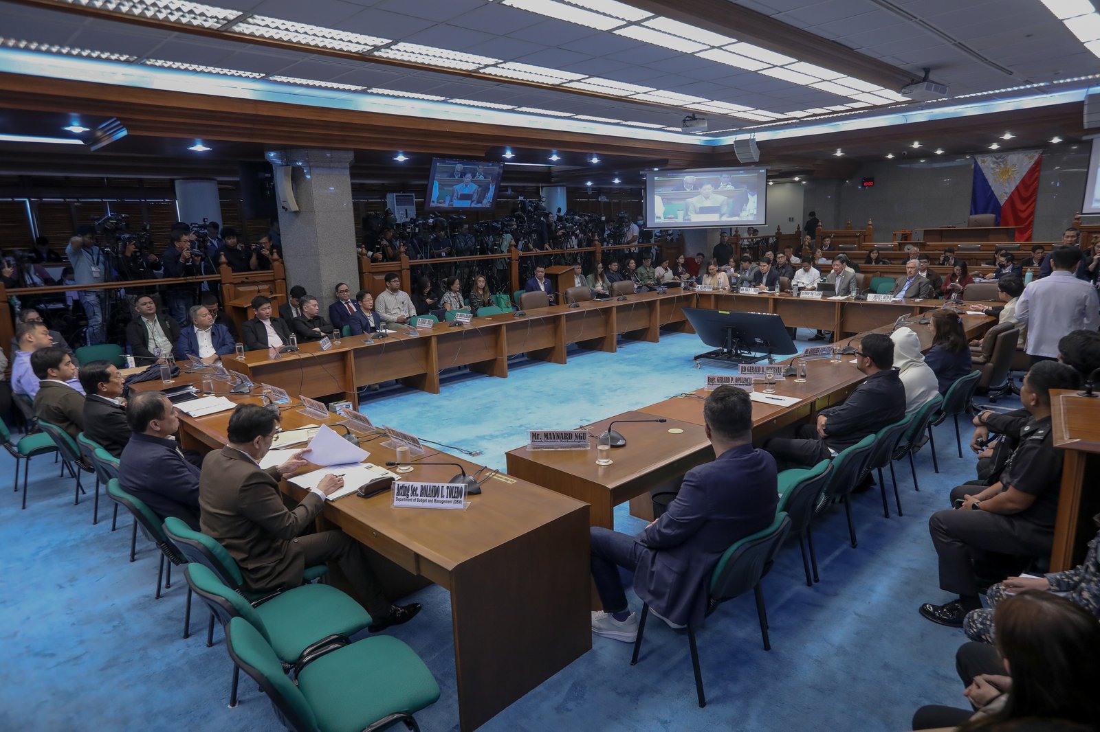 The Senate Blue Ribbon Committee, headed by Senate President pro tempore Panfilo Lacson, resumes its probe into alleged anomalies in flood control projects on Monday, 19 January 2025, in Pasay City.

The hearing includes discussions titled “Flooded Gates of Corruption,” “Flooded Gates of Hell,” and “The Philippines Under Water.” Five new witnesses appeared in the first Blue Ribbon Committee hearing of the year, including three masked individuals. | Aram Lascano