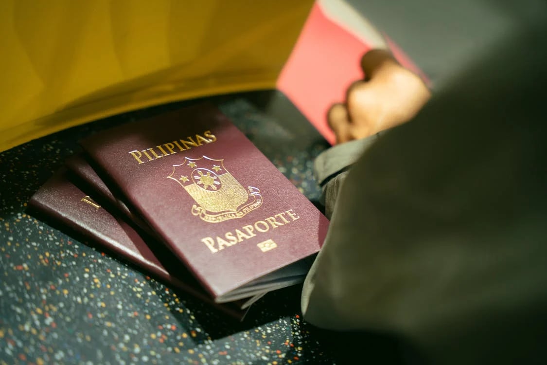 Naturalized US citizens barred from using old Phl passports