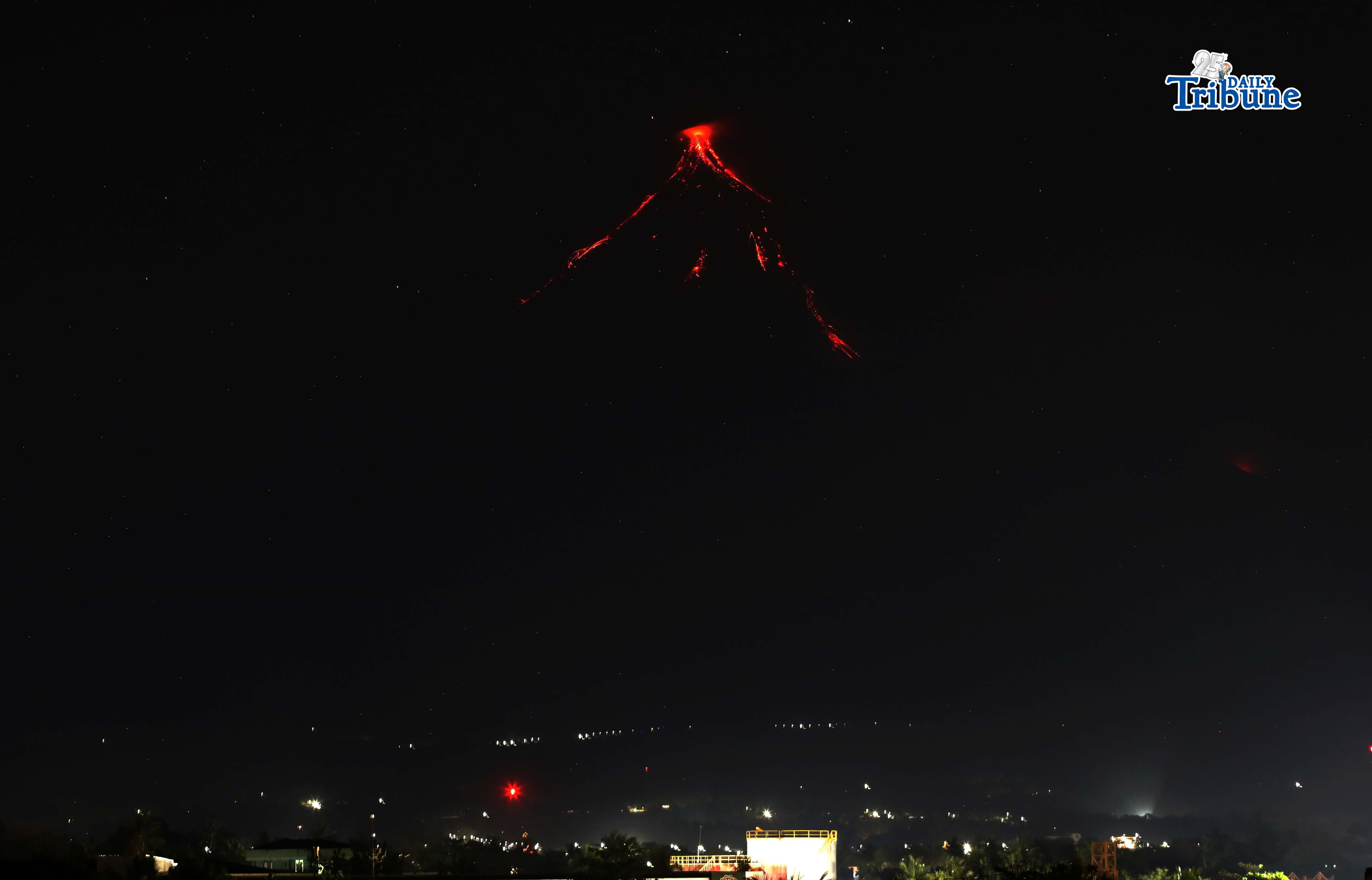 Mayon Volcano stays under Alert Level 3, Phivolcs says