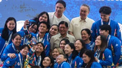 Marcos honors SEAG heroes with additional cash incentives