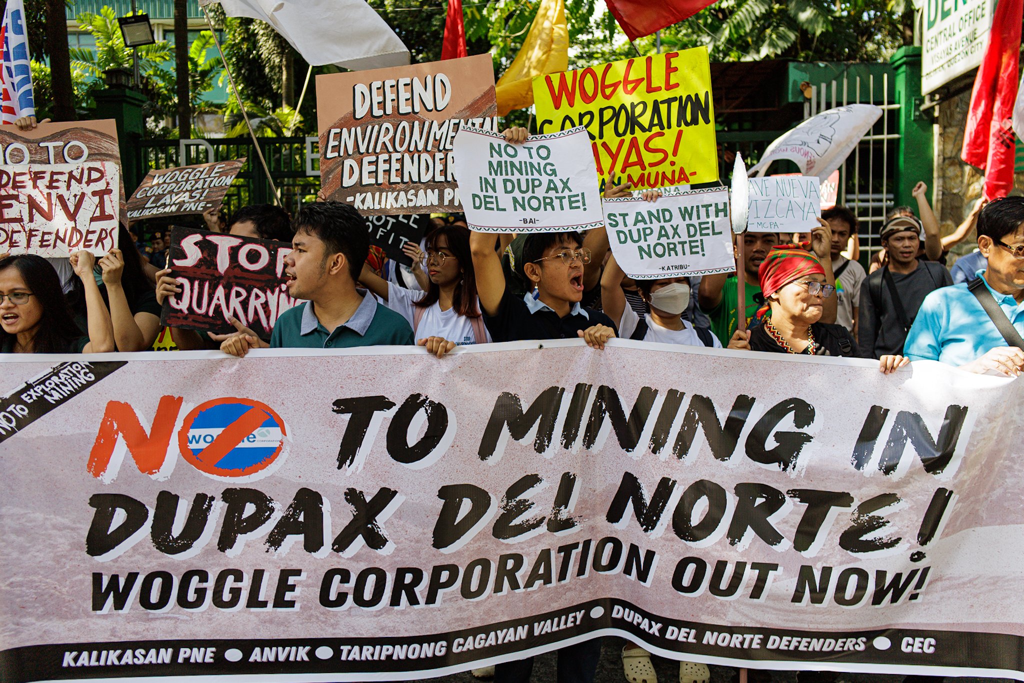 Environmental groups protest DENR over Nueva Vizcaya mining permit