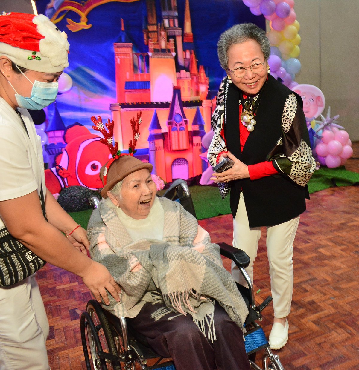 SUNSHINE Place president Lizanne Uychaoco with Harvey Chua.