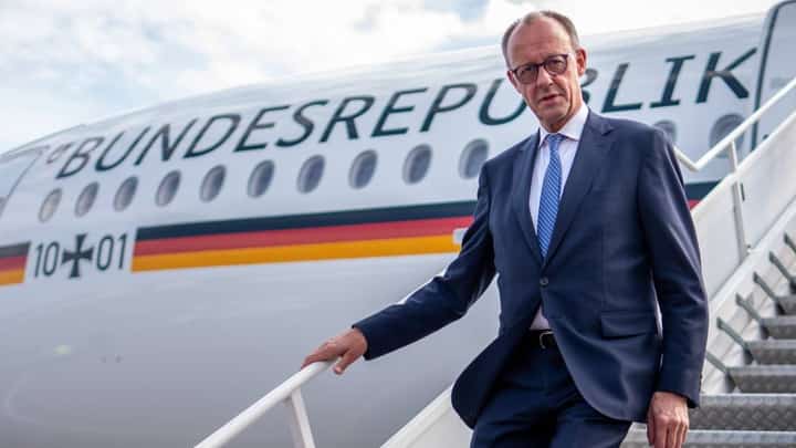 Activists caught trying to paint Merz’s plane pink