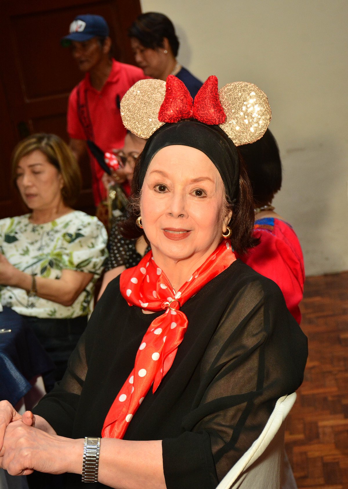 FOREVER young and creative Conchitina Bernardo discovered her artistic potential at the Sunshine Place.