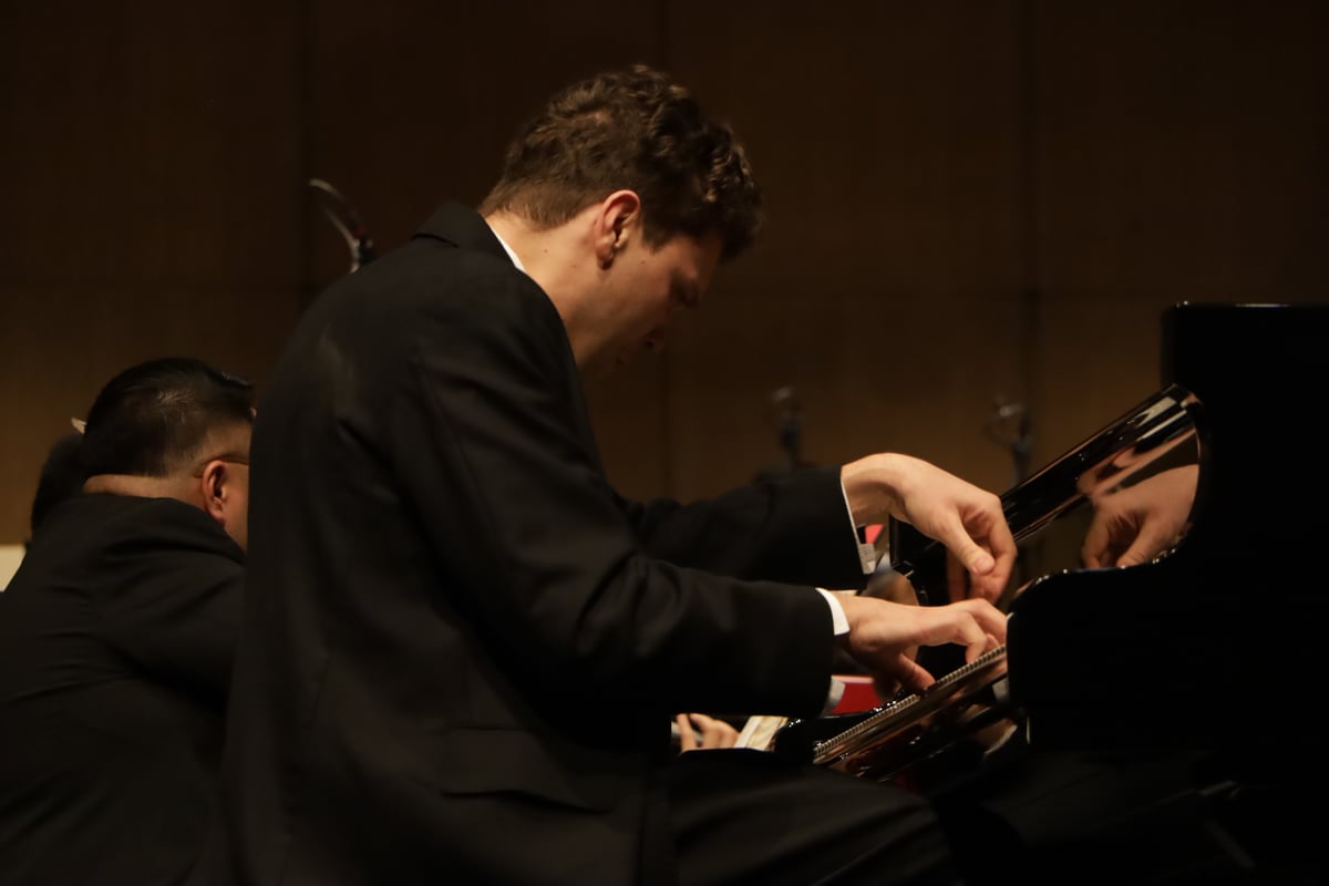 SZYMON Nehrig’s fingers seem to be possessed by the old master.