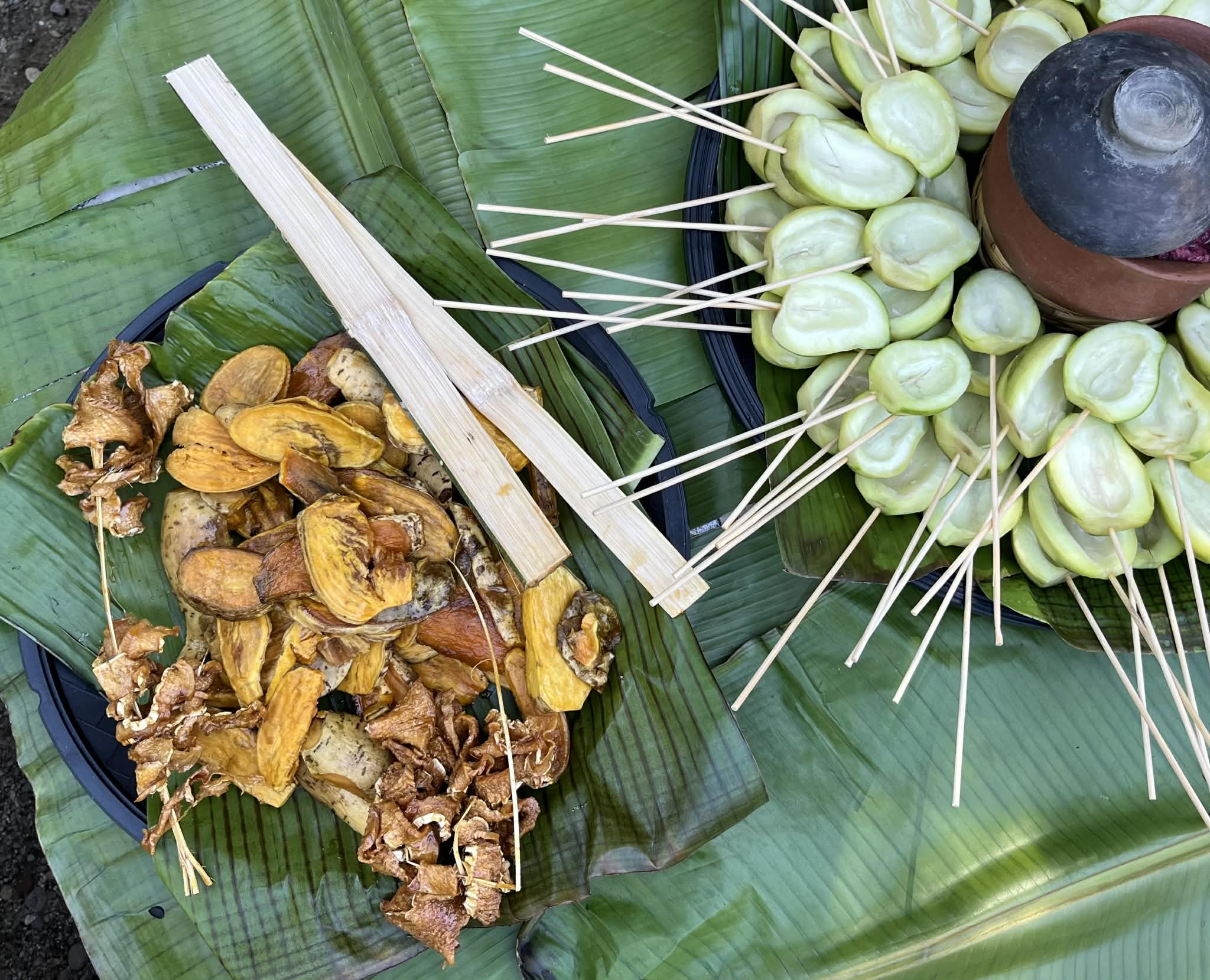 KALTI nga papaya ken camote, and manga ken aramang.