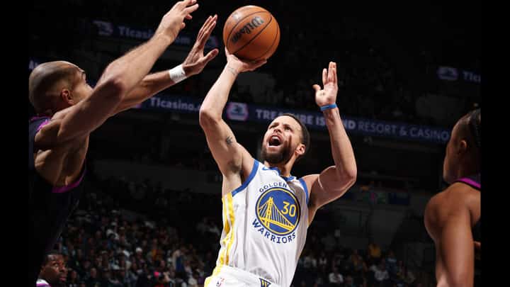 STEPHEN Curry drops 26 points to lead the Golden State Warriors to a 111-85 victory over the Minnesota Timberwolves in the NBA regular season.