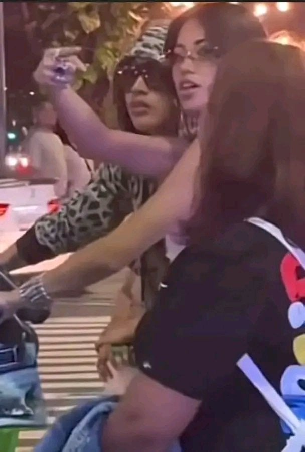 Is SB19 FELIP flexing his 'girlfriend'?