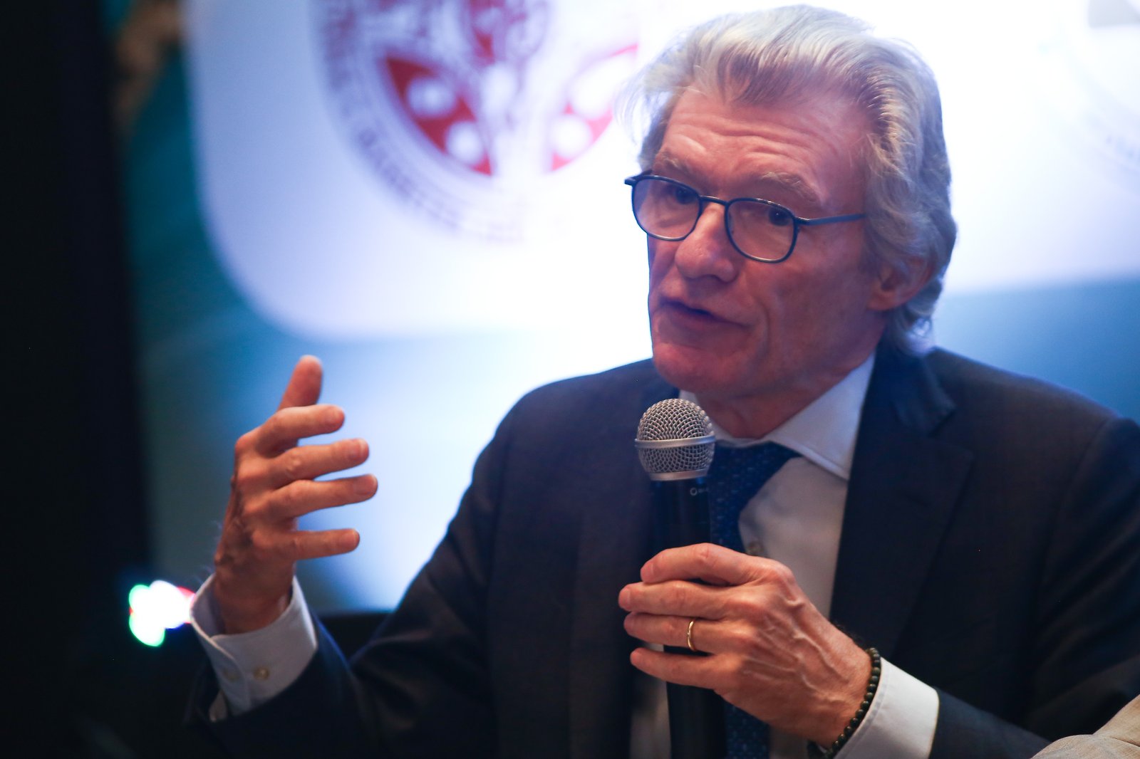 Global thought leaders Professor Luc Van Gaal (University of Antwerp), cardiologist Dante Morales, Professor David Cummings (University of Washington), and Dr. Roger Chen (University of New South Wales) convened Tuesday, 27 January 2026, for a press briefing on obesity and type 2 diabetes in Pasay City. The panel emphasized that these conditions are chronic diseases requiring urgent, holistic care and early intervention rather than just lifestyle adjustments.

Latest data show that adult prevalence of diabetes in the Philippines is at 7.5%, corresponding to 4.7 million adults, with more than 87% either overweight or obese.
