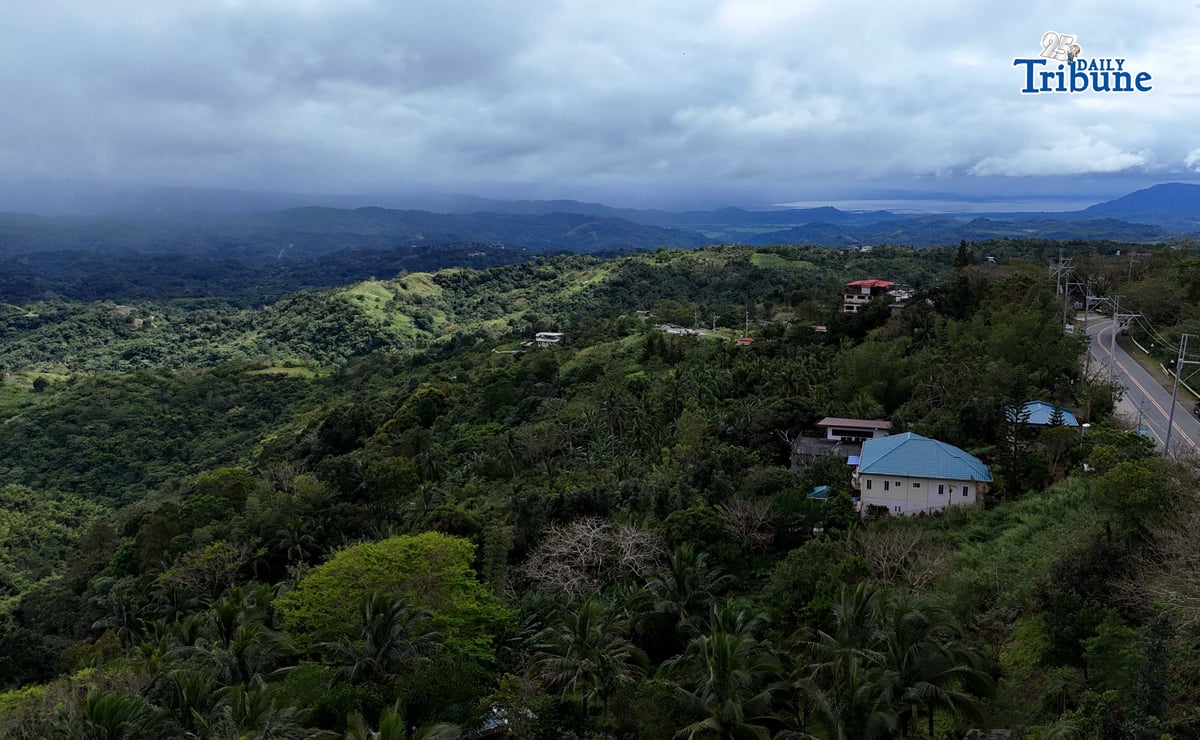 (January 27 2026) An over view of the mountain and PAGASA weather station seen from Barangay Sampaloc in Tanay Rizal on Tuesday, January 27, 2026. The Northeast Monsoon (Amihan) is expected to intensify and bring colder temperatures across large parts of the country this week, PAGASA said Monday. PAGASA weather specialist Charmagne Varilla said that 6°C to 7°C are possible, but based on current data, they are more likely to drop to around 9°C or 8°C at the lowest. Photo/Analy Labor