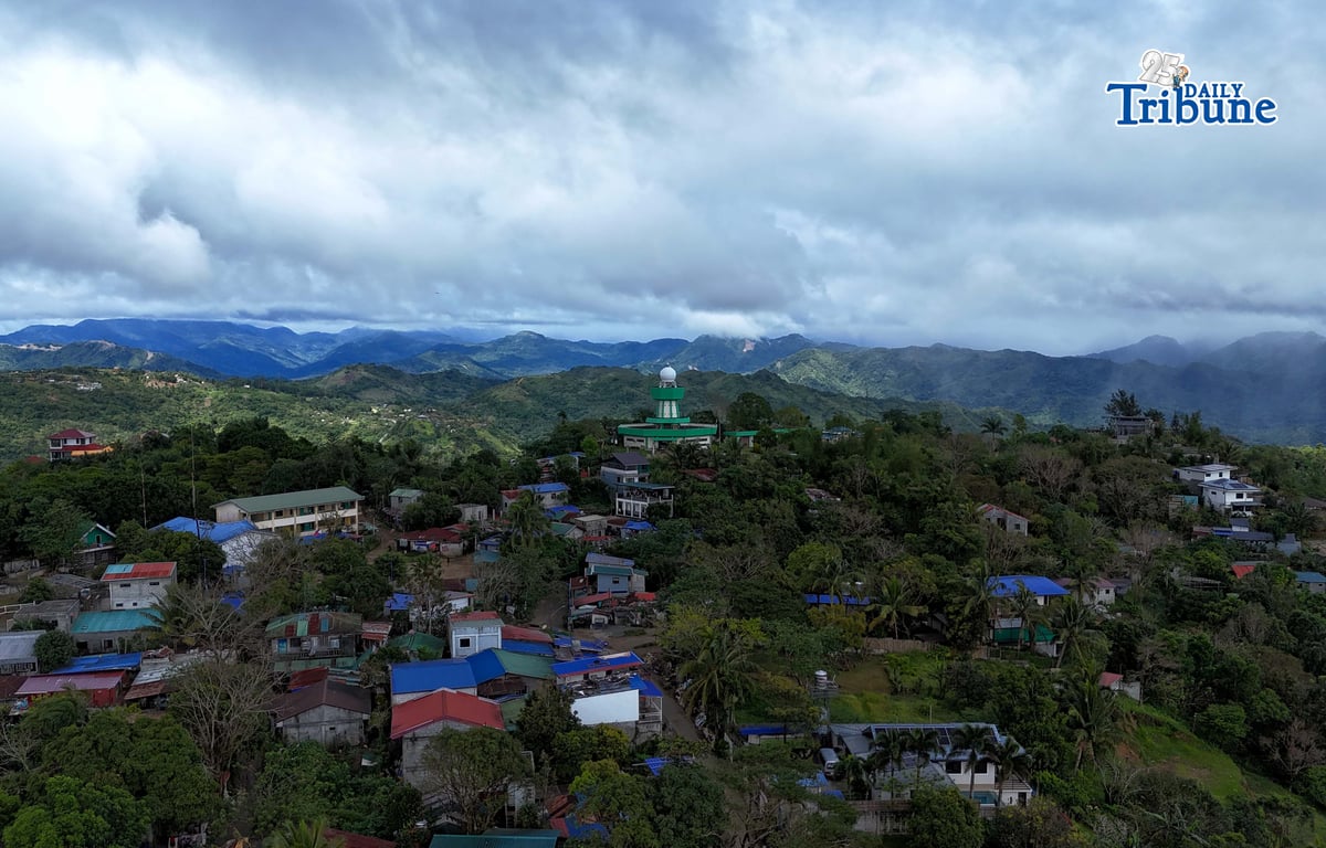 (January 27 2026) An over view of the mountain and PAGASA weather station seen from Barangay Sampaloc in Tanay Rizal on Tuesday, January 27, 2026. The Northeast Monsoon (Amihan) is expected to intensify and bring colder temperatures across large parts of the country this week, PAGASA said Monday. PAGASA weather specialist Charmagne Varilla said that 6°C to 7°C are possible, but based on current data, they are more likely to drop to around 9°C or 8°C at the lowest. Photo/Analy Labor
