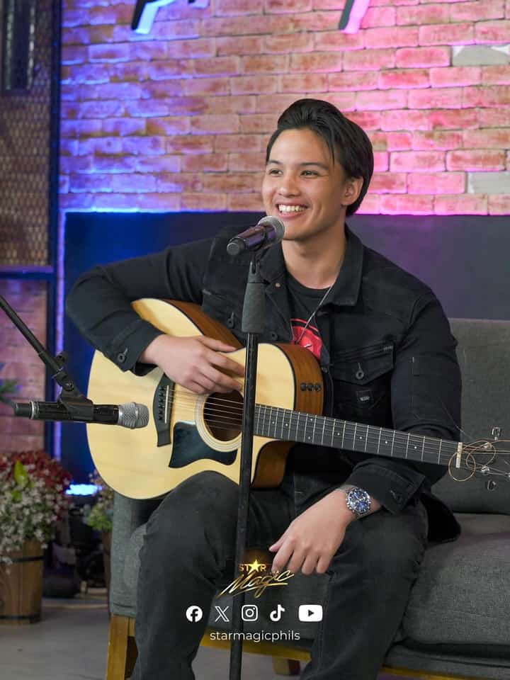Christof Roxas build his own name in the music scene