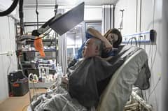 Chinese quadriplegic runs farm with just one finger and a toe