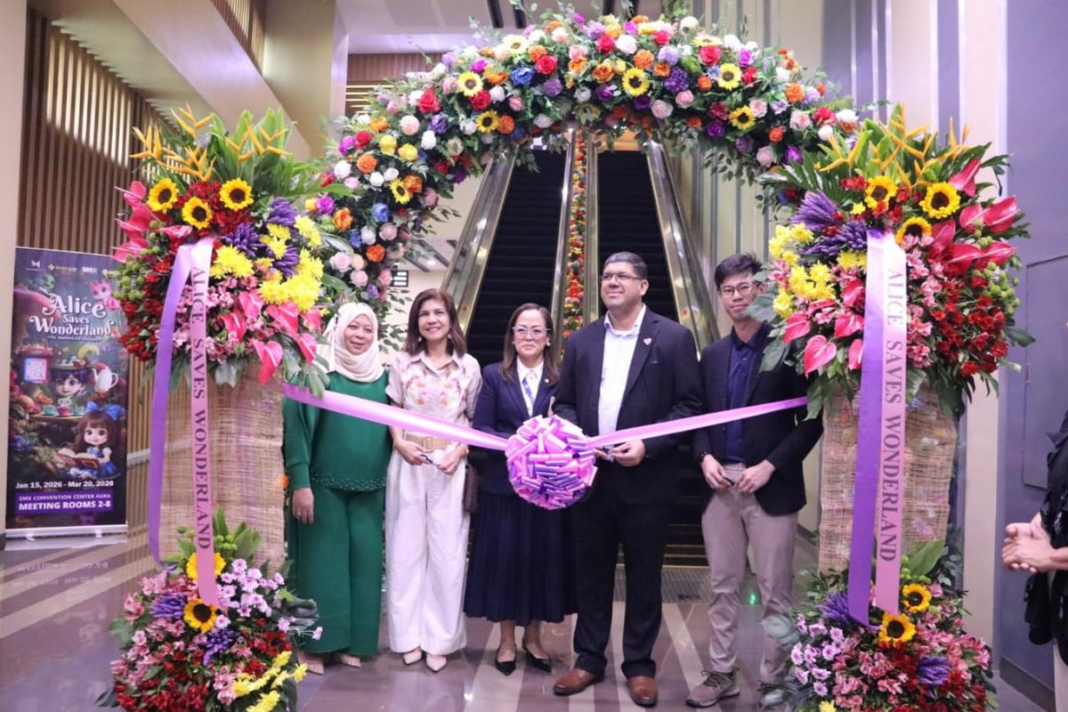 Opening ceremony of Alice Saves Wonderland last 14 January 2026 (L-R: Jamilah Delgado Owner, SparksLab Information Technology Solutions Philippines, Catherine Agustin Regional  Director, DOT-NCR, Janytte Siega Director of Banquets and Event Services, SMX, Mohamed Thameem Owner, SparksLab Technology Dubai, Andy Teo Business Development, FrameMotion Malaysia)