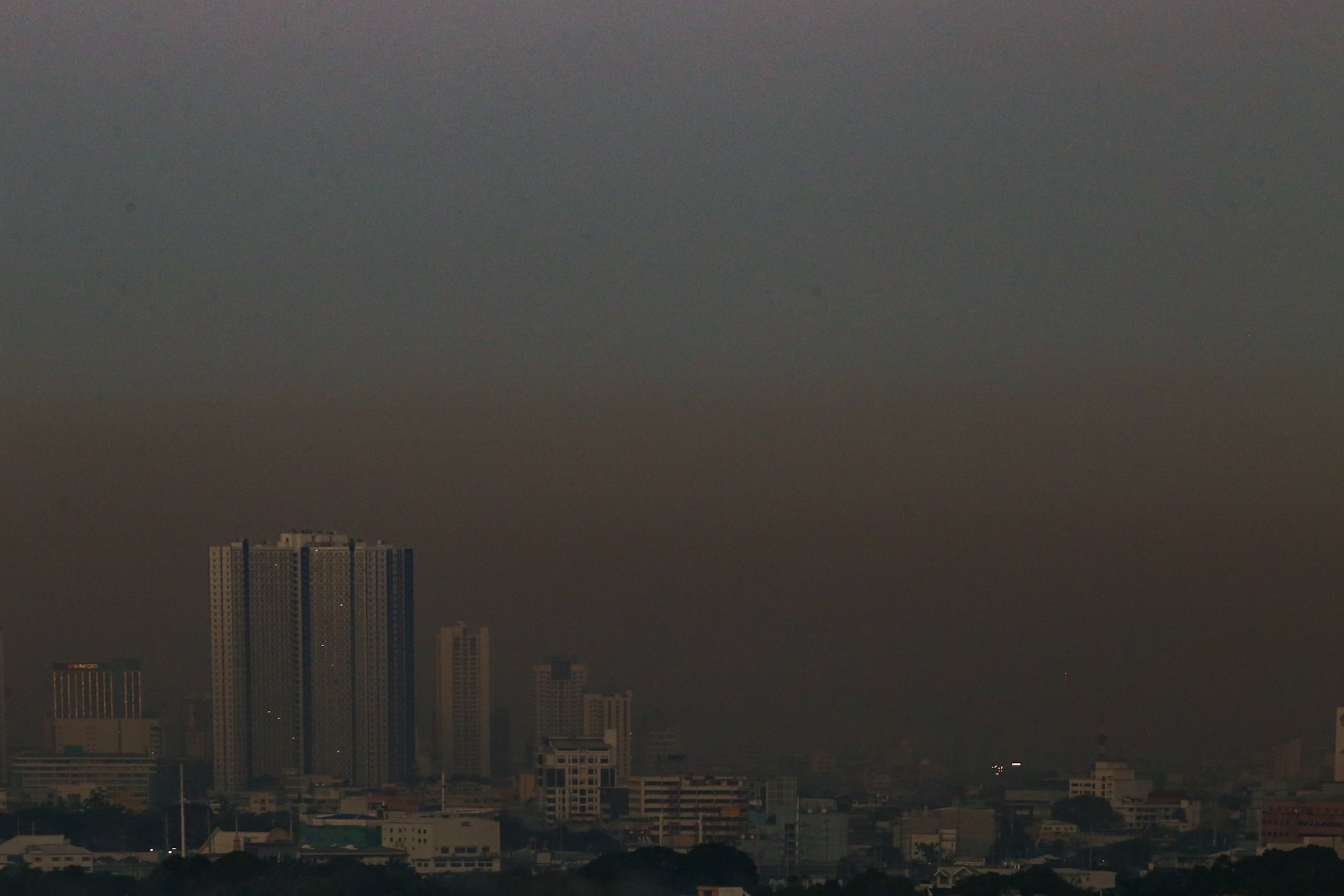 AIR quality reaches unhealthy levels for sensitive groups.
