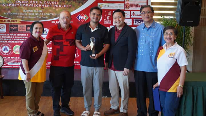 LT. Col. and Perpetual Help Medical Center (PHMC) president Richard Antonio (3rd from right) and other officials of UPHSD are shown with Class B Champion Allen Aquino and 1st runner up Jose Rommel Almero.