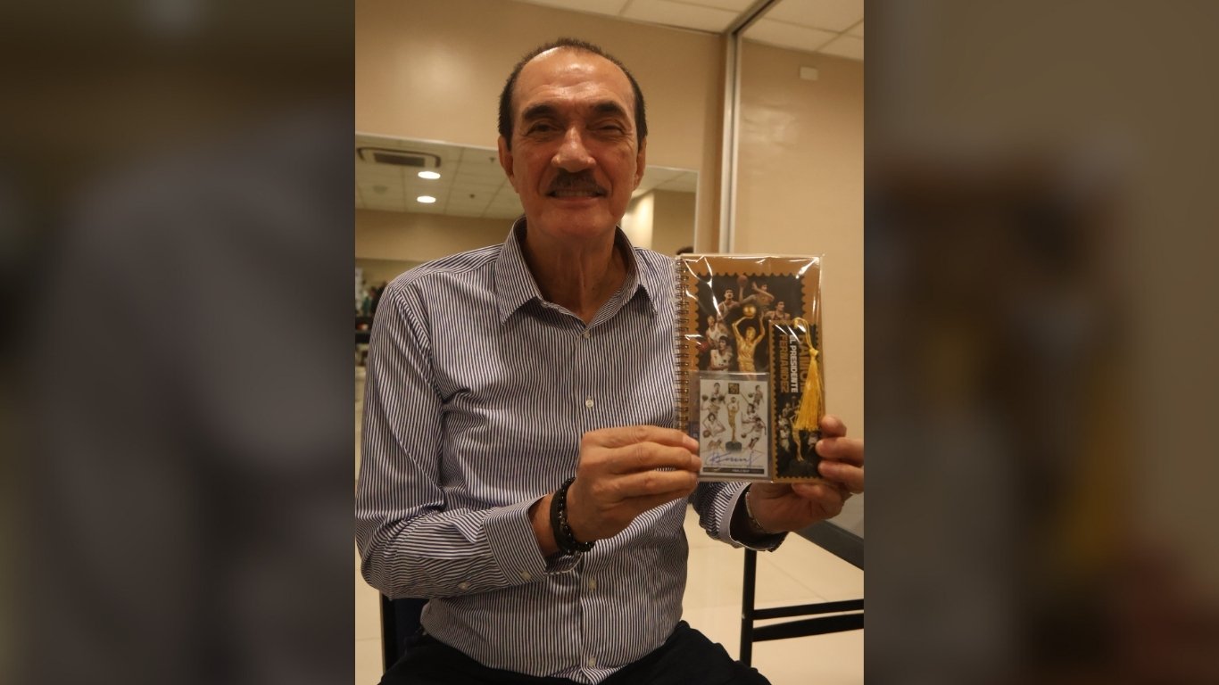 Fernandez awarding PBA Finals MVP trophy