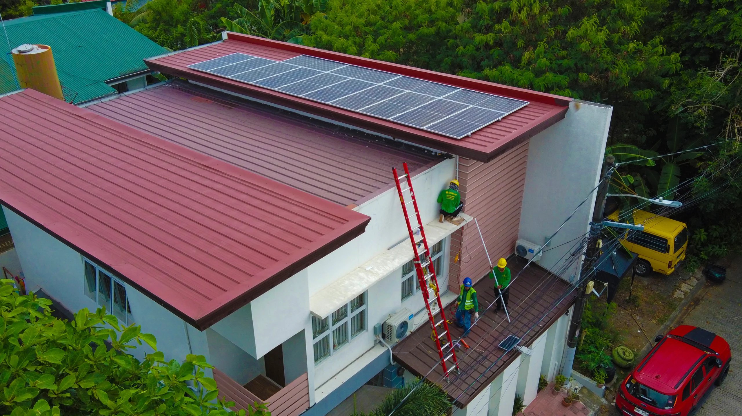 Gov’t cuts red tape for home solar users