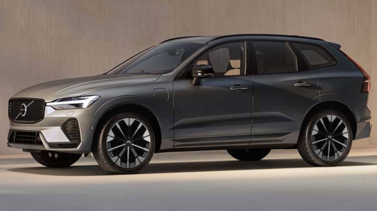 SHOWN from a three-quarter angle, the Volvo XC60 plug-in hybrid highlights its compact proportions and road-focused stance.