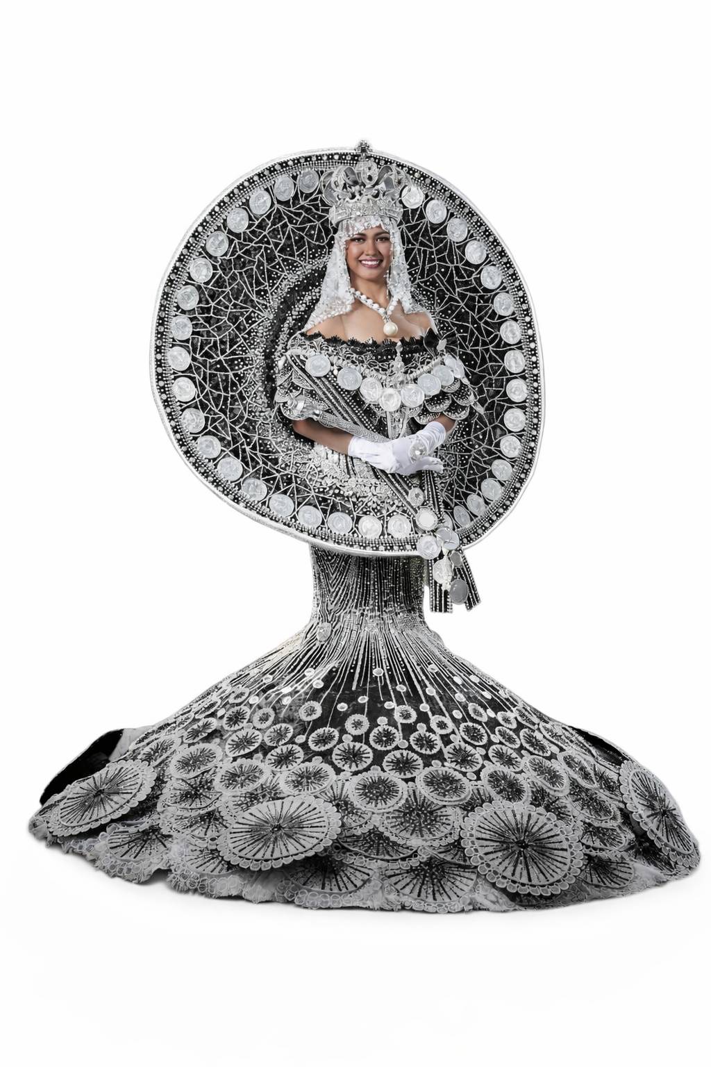 KENNEDY Jhon Gasper won the Best Designer award for his creation, ‘The Moneda de Plata de la Reina,’ for Queen Echague.