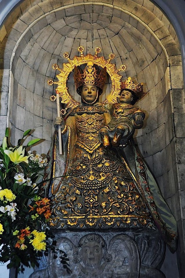 Candlemas lights up Filipino faith in Our Lady of Candles