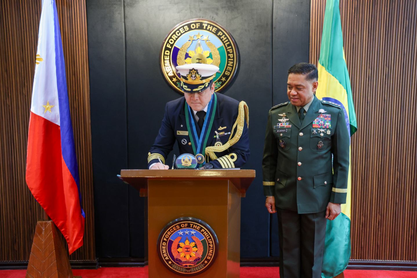 AFP chief receives Brazil defense attaché in introductory call