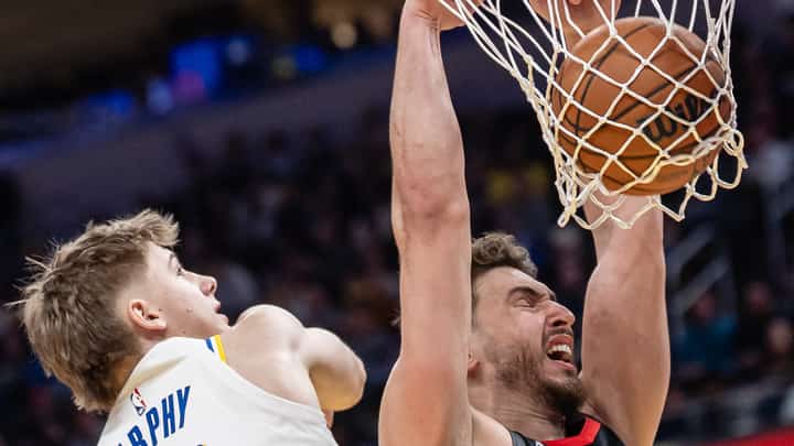 ALPEREN Sengun delivers a monster performance, firing 39 points and 16 rebounds to lead the Houston Rockets to a 118-114 win over the Houston Rockets in the NBA regular season.