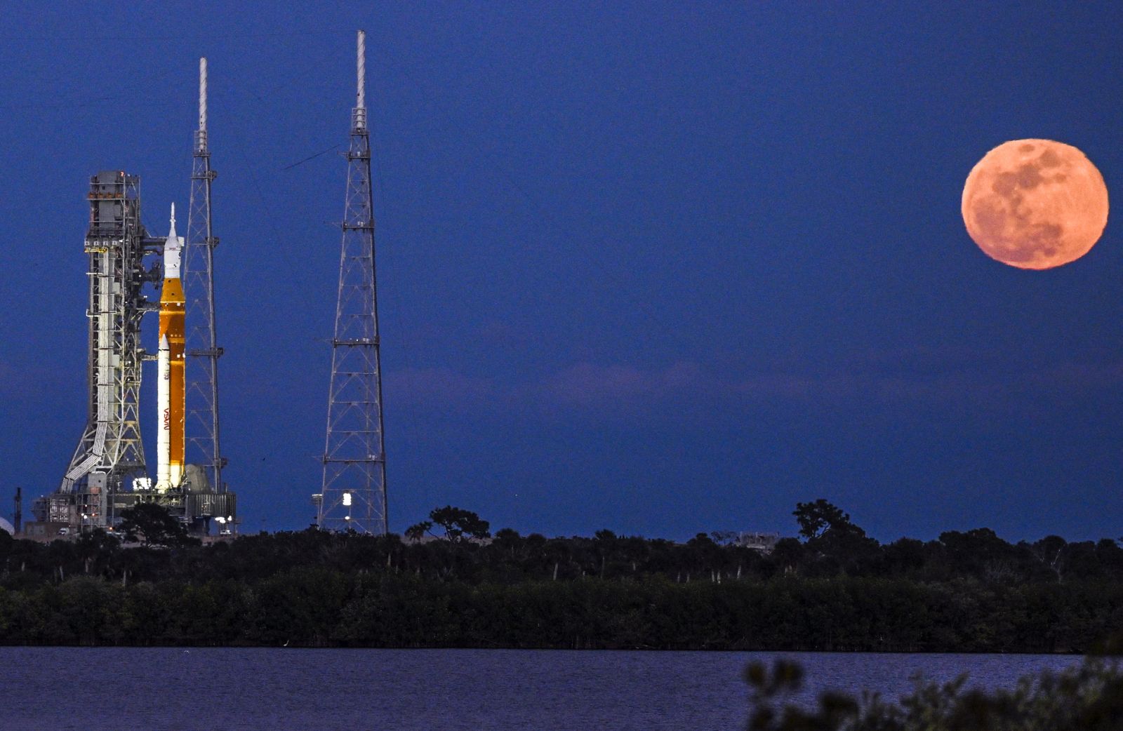 NASA opens Moon mission final check