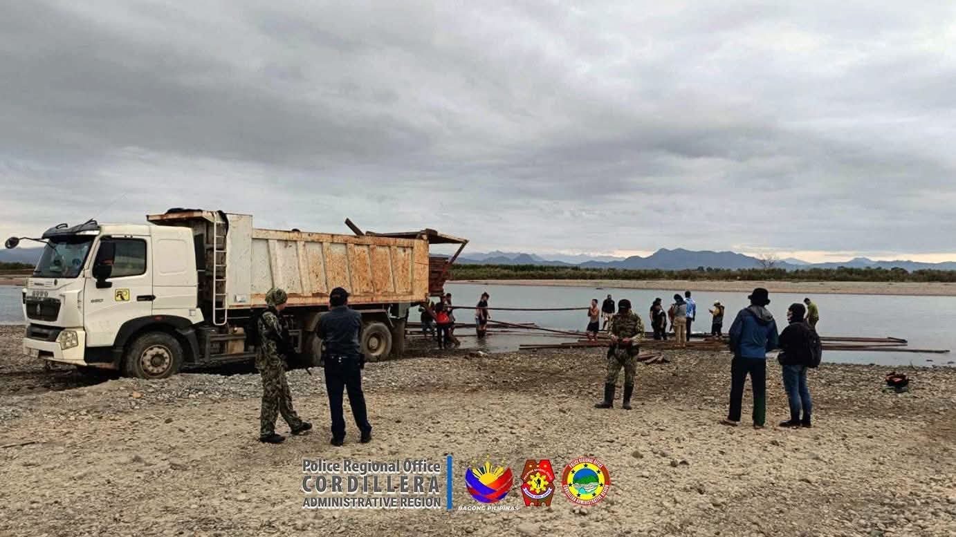 9 arrested, P365,000 worth of illegal lumber seized in Apayao