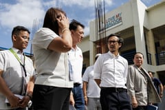 DPWH Secretary inspects abandoned Revilla High School building
