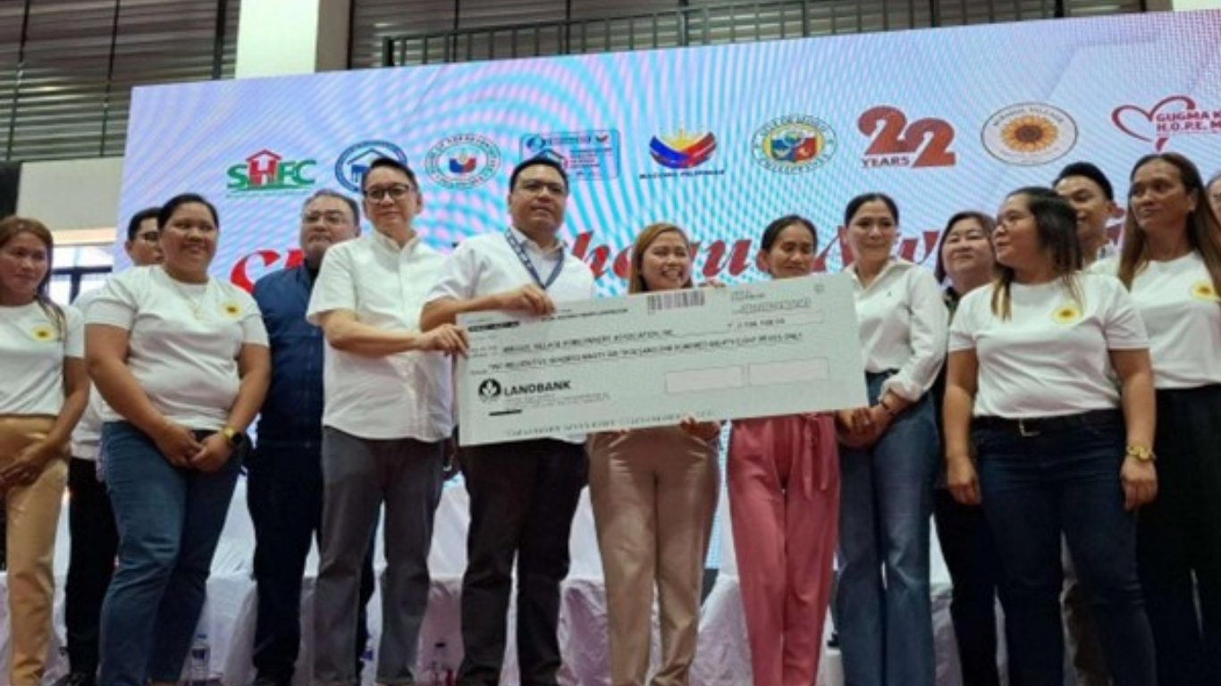 367 Iloilo City families secure land tenure with P50-M housing grant