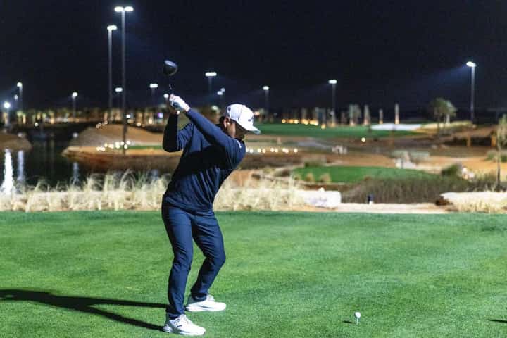 Tabuena cards 71, falls to 33rd