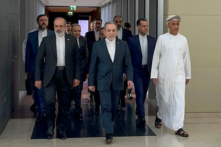 Iran, U.S. hold nuke talks in Oman 