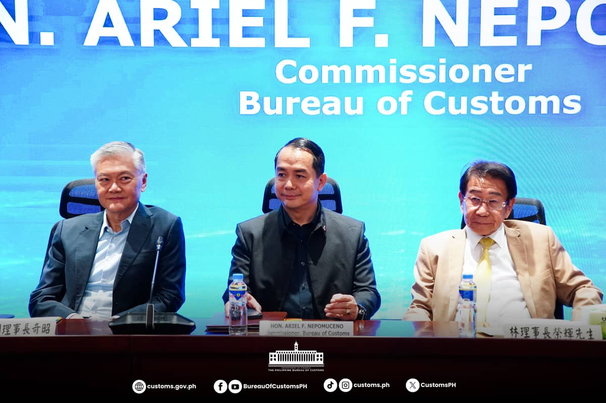 BUREAU of Customs Commissioner Ariel Nepomuceno (center) recently met with officials of the Federation of Filipino Chinese Chambers of Commerce and Industry, Inc., headed by its president Victor Lim (rightmost) and Executive Vice President Jeffrey Ng, as the business group backs Nepomuceno for his ongoing reforms anchored on integrity, accountability, and modernization.