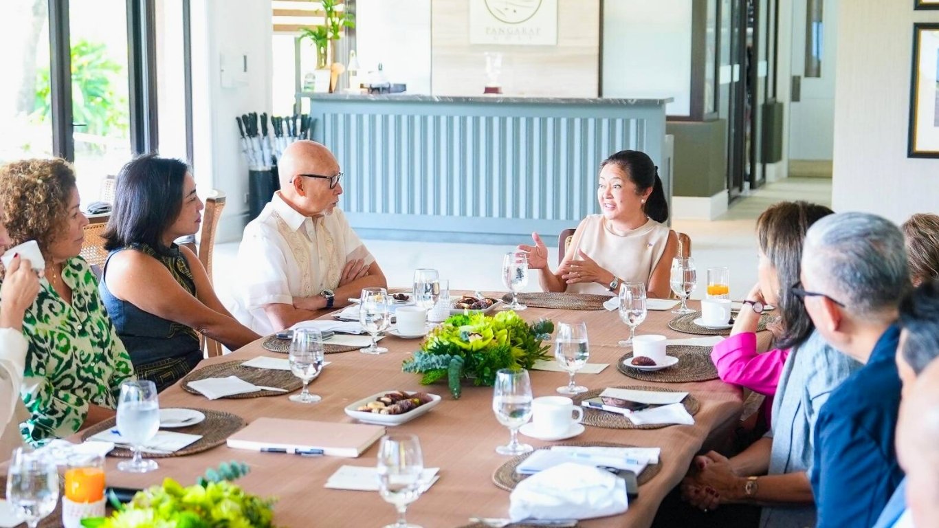 First Lady enriches cultural interchange