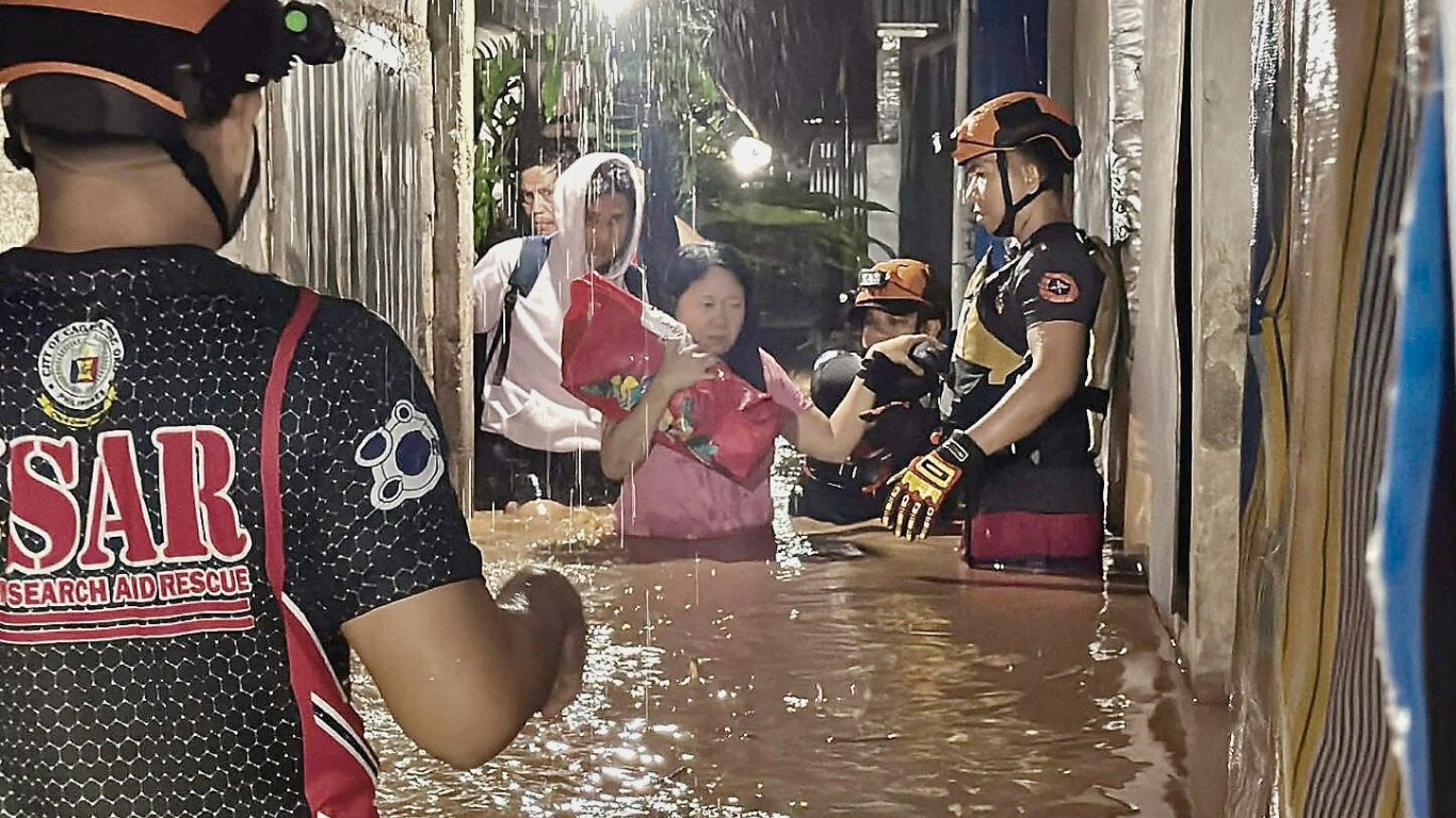 ‘Basyang’ onslaught triggers landslides, floods