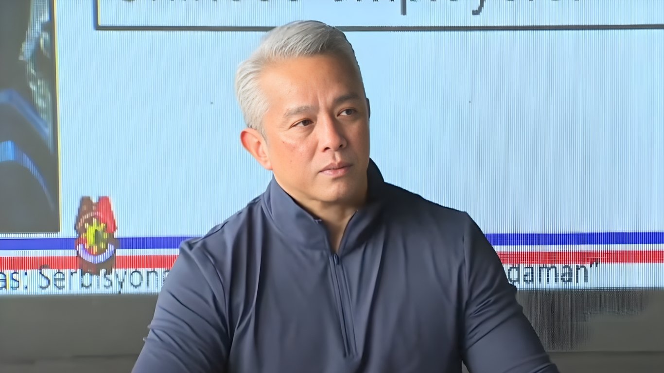 Remulla leads inspection of P278M shabu seizure at Manila port