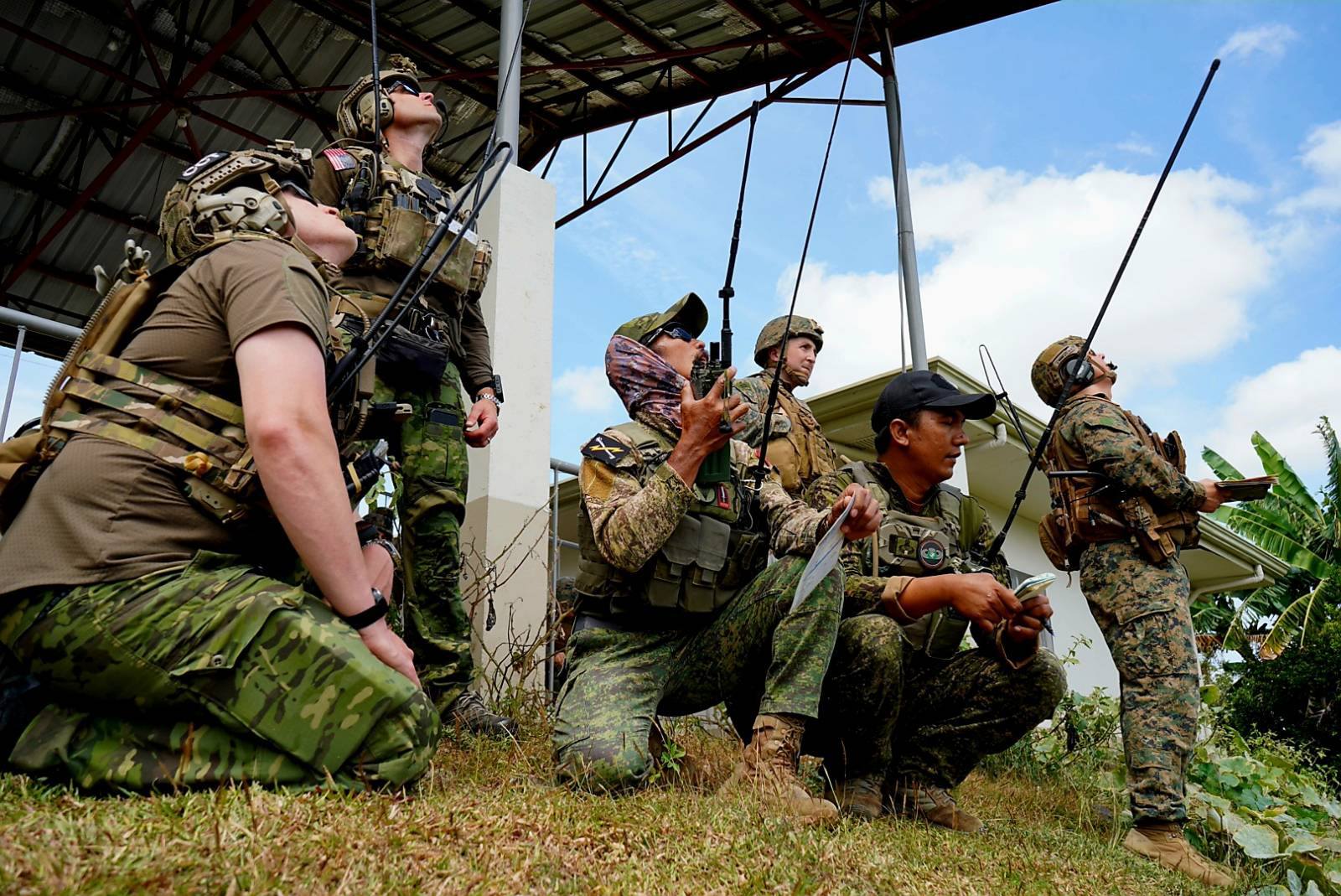 Phl, U.S. flex airpower in WPS live-fire drills