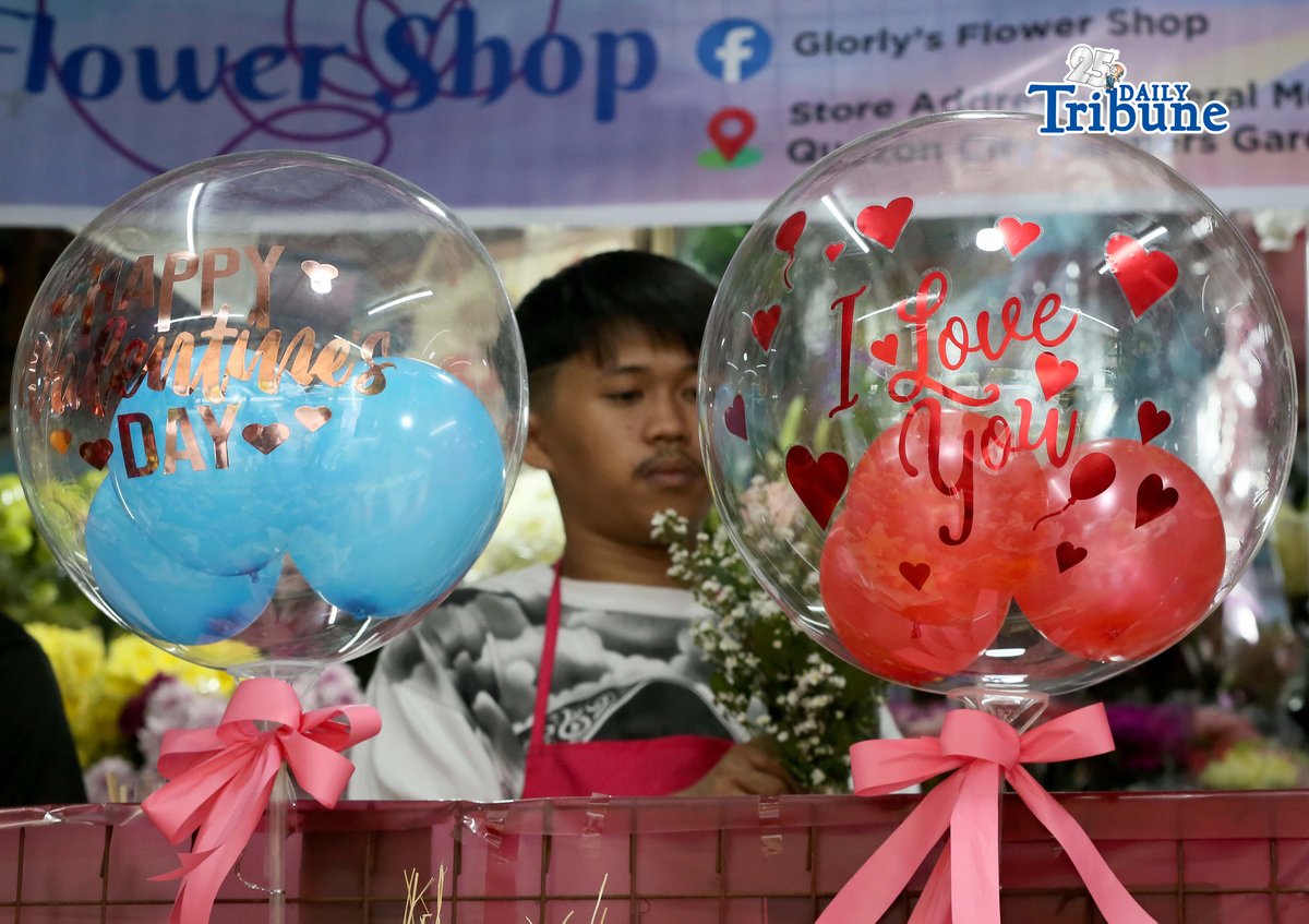 Transparent balloon bouquets — a sweet alternative to flowers — are on display at flower shops in Araneta City, Cubao, Quezon City, ahead of Valentine’s Day, Saturday, 7 February 2026.