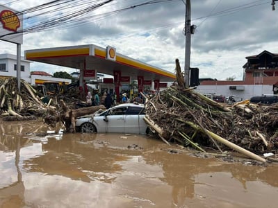 ‘Basyang’ floods kill 12, swamp Mindanao