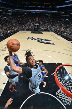 Castle’s 40-point triple-double sinks Mavericks